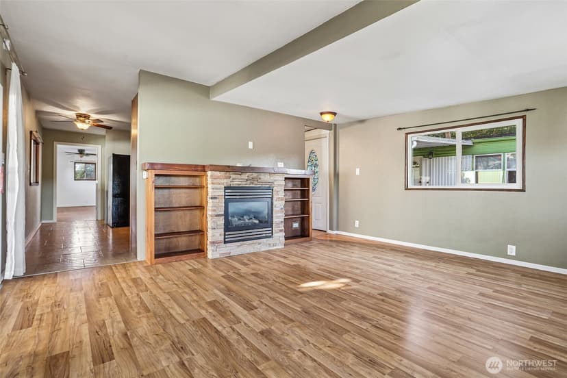 Property photo for 7301 NE 175th Street #305, Kenmore photo 10