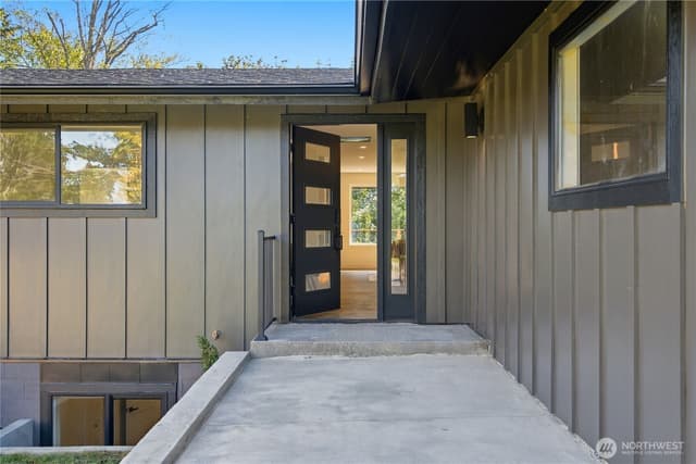 Property photo for 19908 47th Avenue NE, Lake Forest Park photo 2