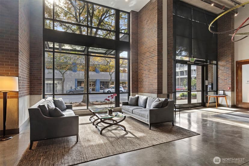 Property photo for 2720 3rd Avenue #605, Seattle photo 4