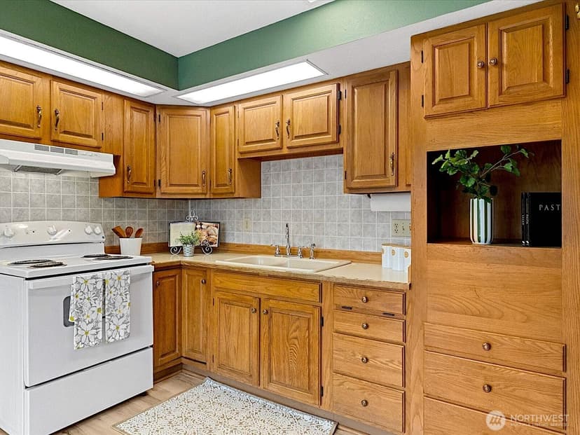 Property photo for 2301 Fulton Street, Everett photo 13
