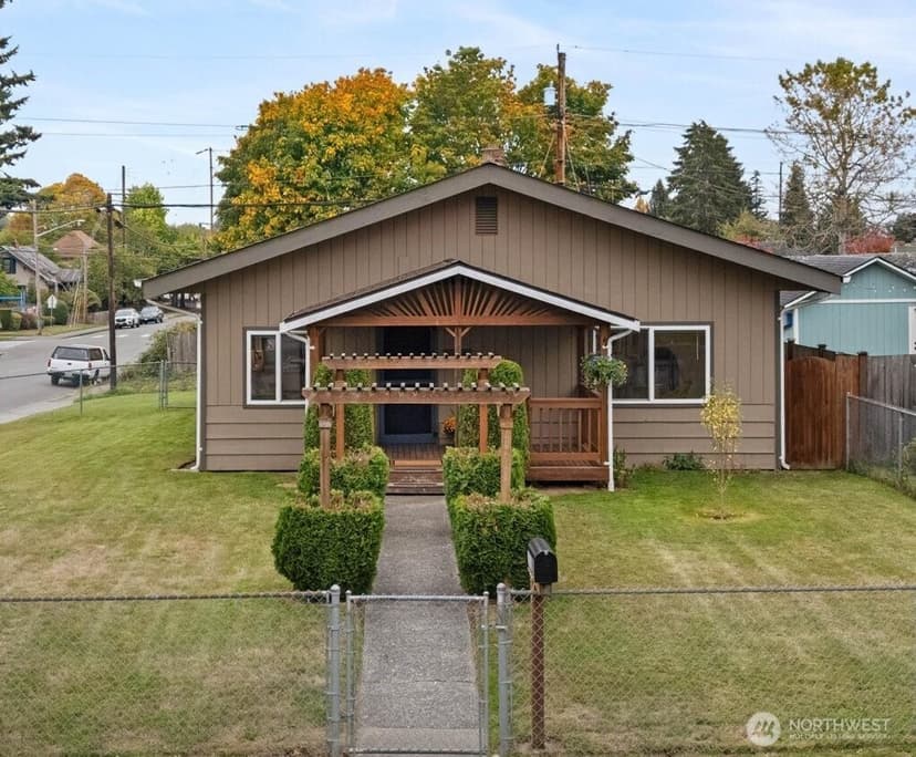 Property photo for 2301 Fulton Street, Everett photo 9