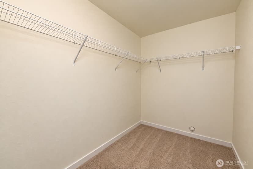 Property photo for 8012 35th Street NE, Marysville photo 14