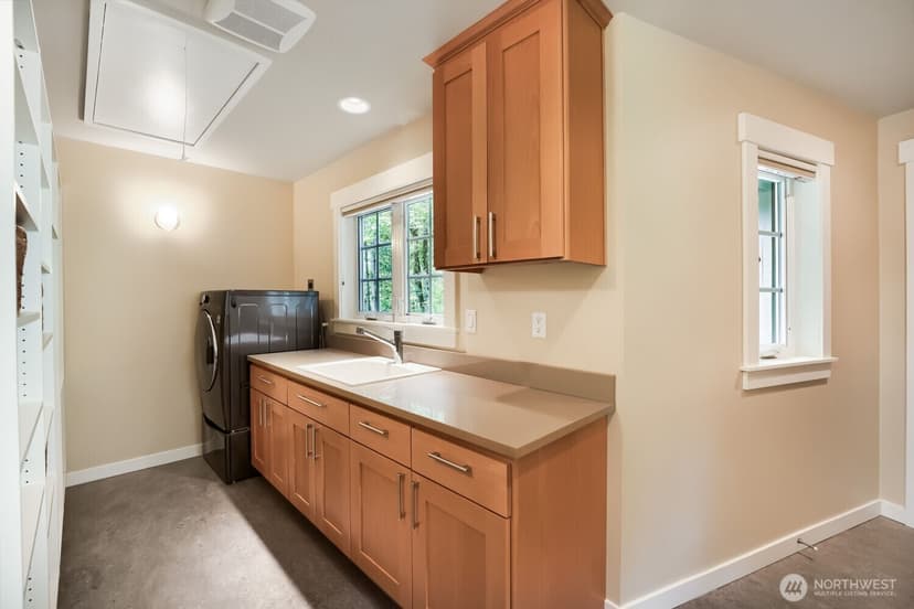 Property photo for 19150 SE May Valley Road, Issaquah photo 28