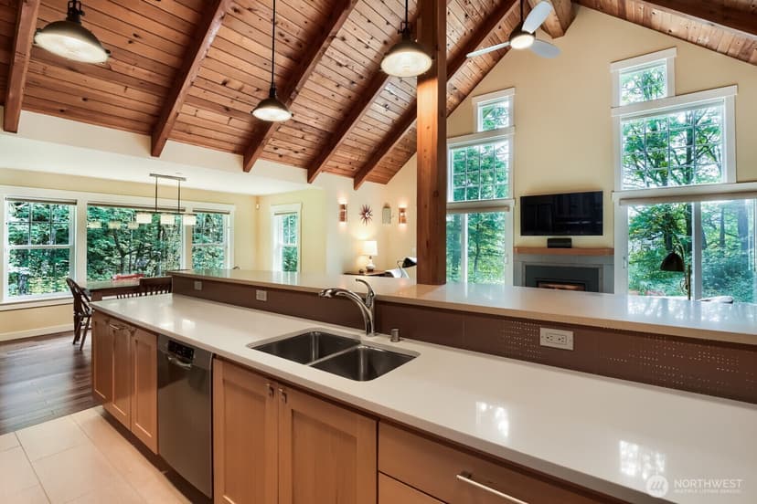 Property photo for 19150 SE May Valley Road, Issaquah photo 12
