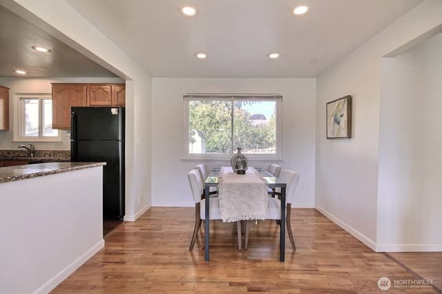 Property photo for 2404 NE 22nd Street, Renton photo 5