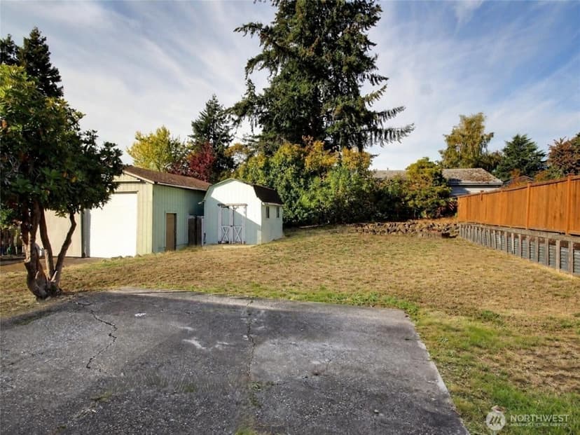 Property photo for 2404 NE 22nd Street, Renton photo 19