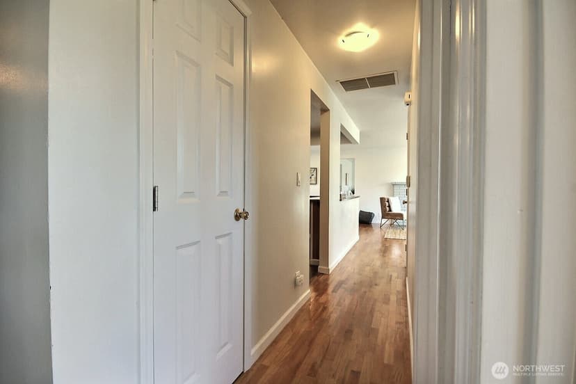 Property photo for 2404 NE 22nd Street, Renton photo 14