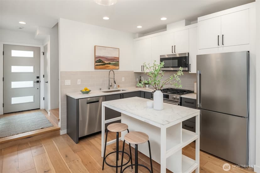 Property photo for 7514 28th Avenue NW #B, Seattle photo 7