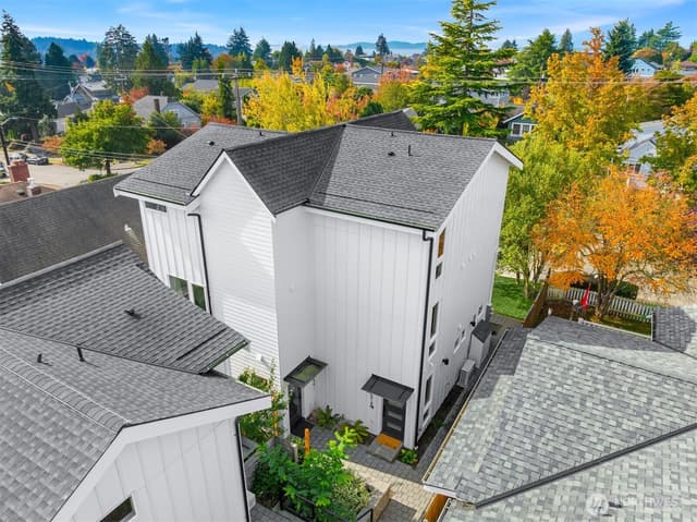 Property photo for 7514 28th Avenue NW #B, Seattle photo 2