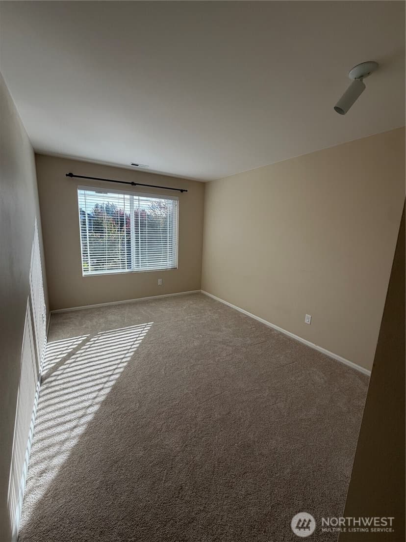 Property photo for 27337 214* Terrace SE, Maple Valley photo 13