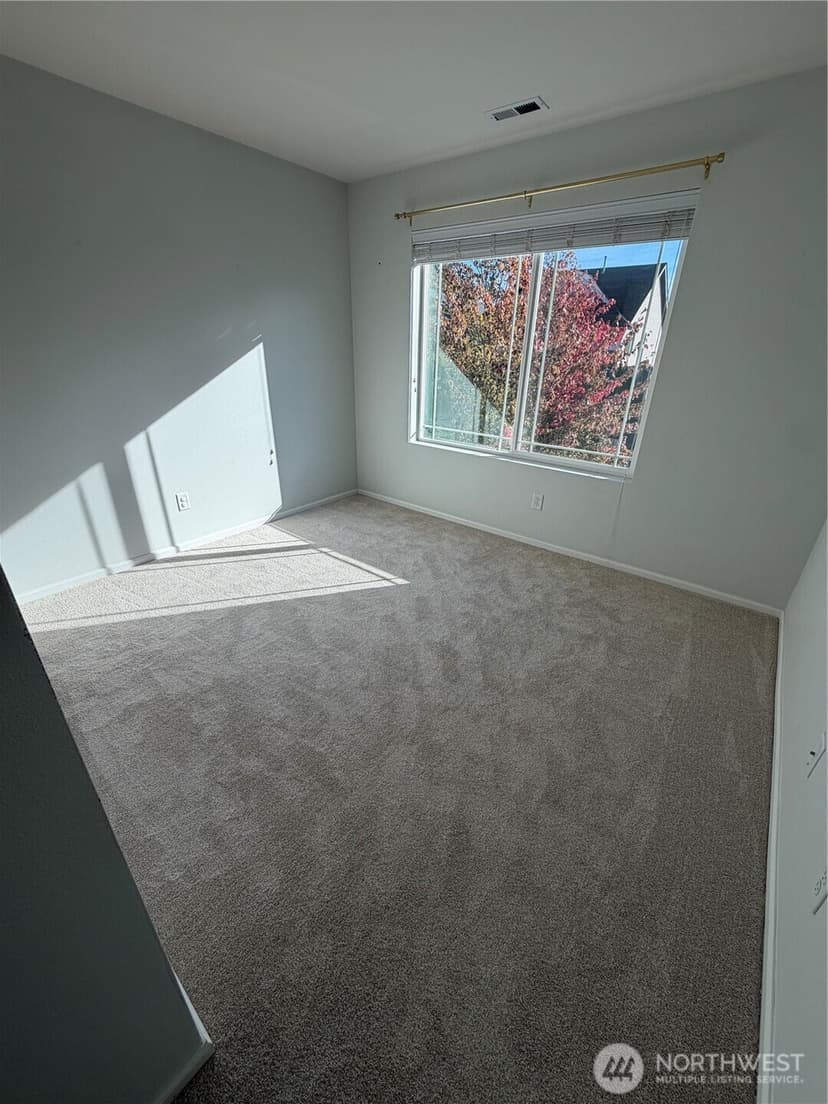 Property photo for 27337 214* Terrace SE, Maple Valley photo 11