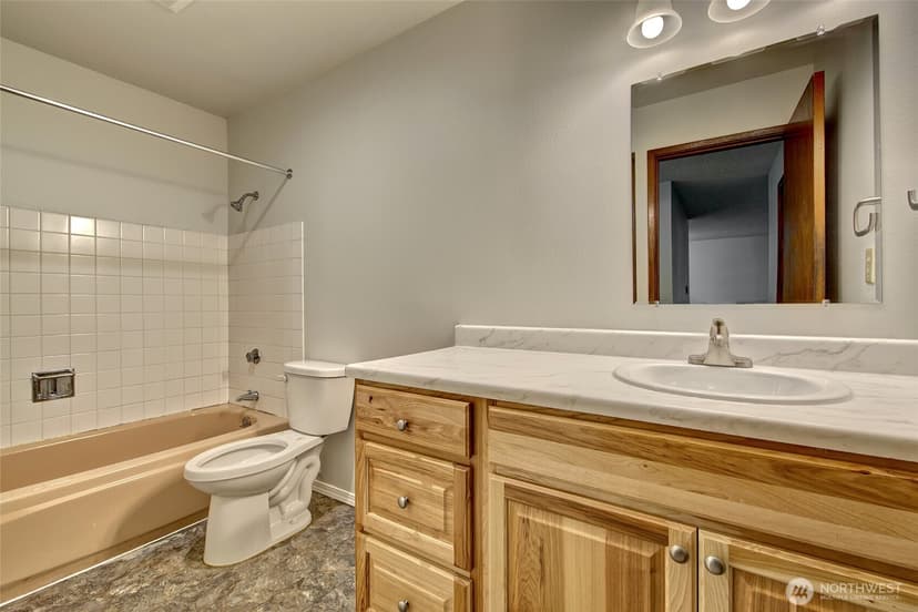Property photo for 10459 Des Moines Memorial Drive S #305, Seattle photo 16