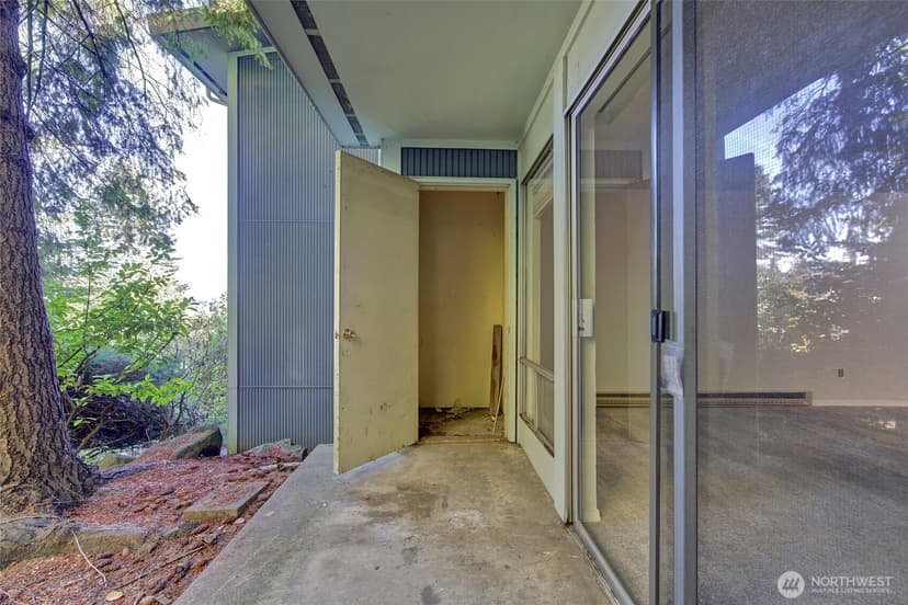 Property photo for 10459 Des Moines Memorial Drive S #305, Seattle photo 18