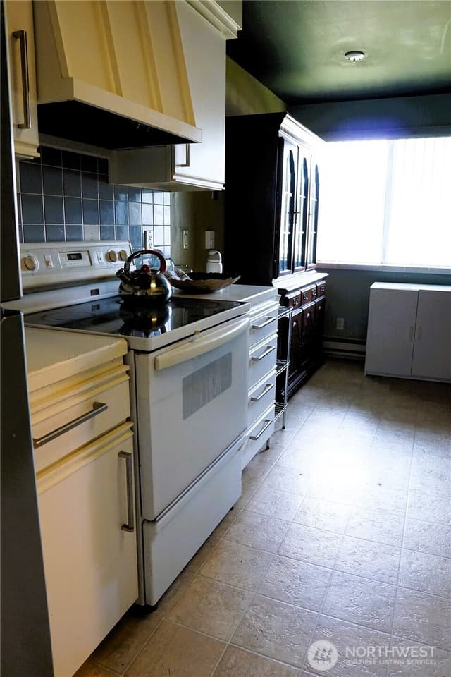 Property photo for 7501 Ruby Drive SW #G203, Lakewood photo 4
