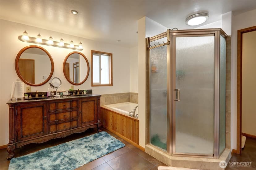 Property photo for 7820 NE 195th Street, Kenmore photo 11