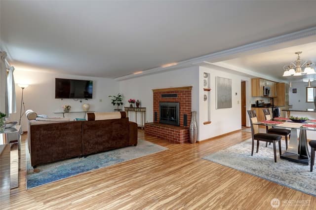 Property photo for 7820 NE 195th Street, Kenmore photo 4