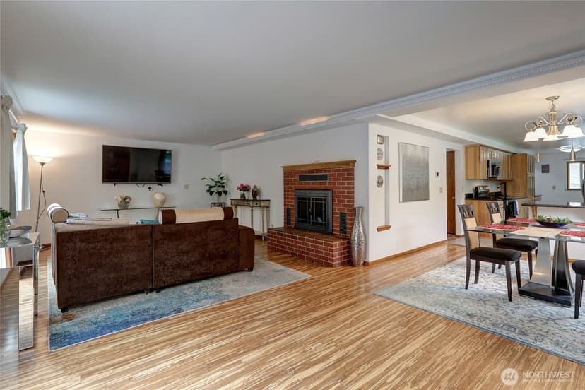 Property photo for 7820 NE 195th Street, Kenmore photo 4