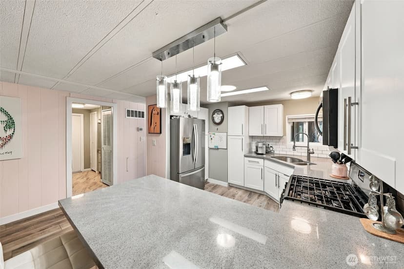 Property photo for 17312 Woodcrest Drive NE #113, Bothell photo 12