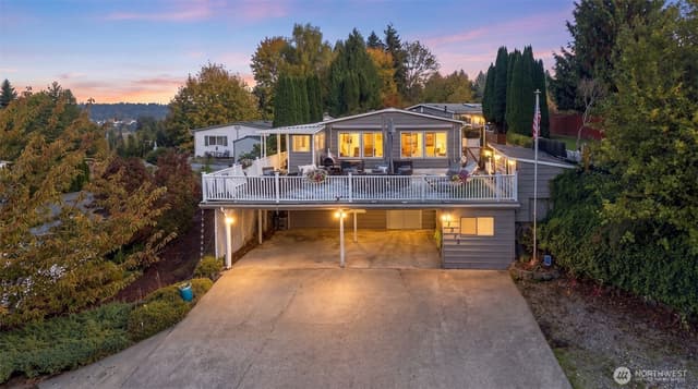 Property photo for 17312 Woodcrest Drive NE #113, Bothell
