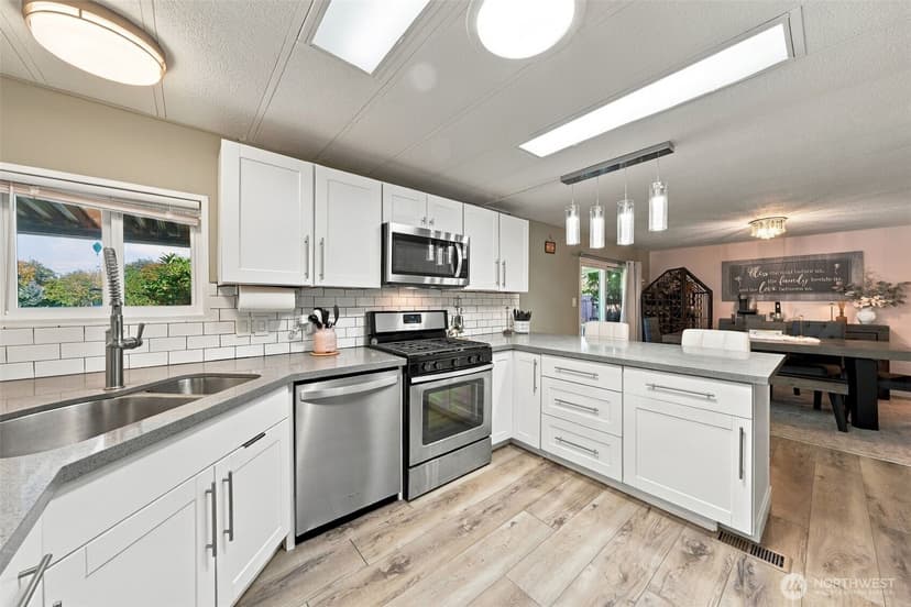 Property photo for 17312 Woodcrest Drive NE #113, Bothell photo 15