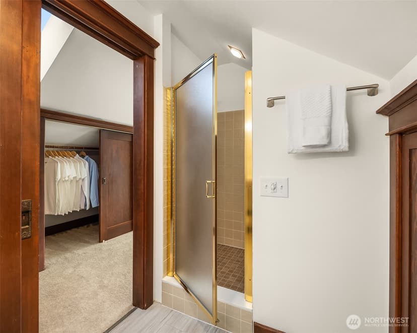 Property photo for 6220 2nd Avenue NW, Seattle photo 28