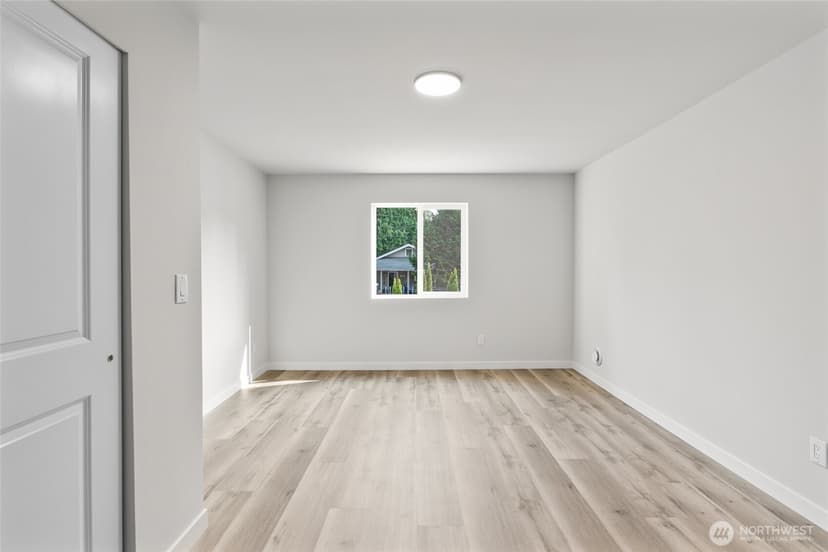 Property photo for 2531 Monroe Avenue, Everett photo 12