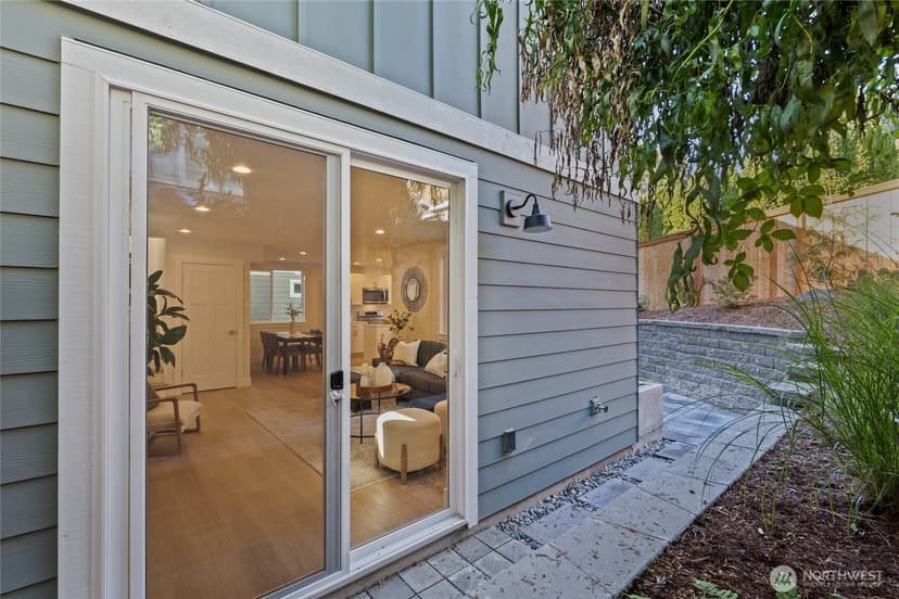 Property photo for 261 NW 42nd Avenue, Seattle photo 38
