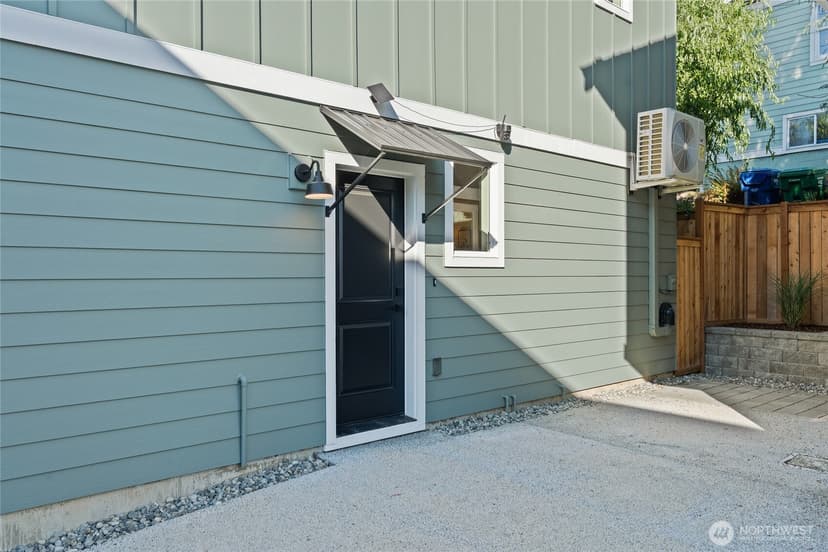 Property photo for 261 NW 42nd Avenue, Seattle photo 34