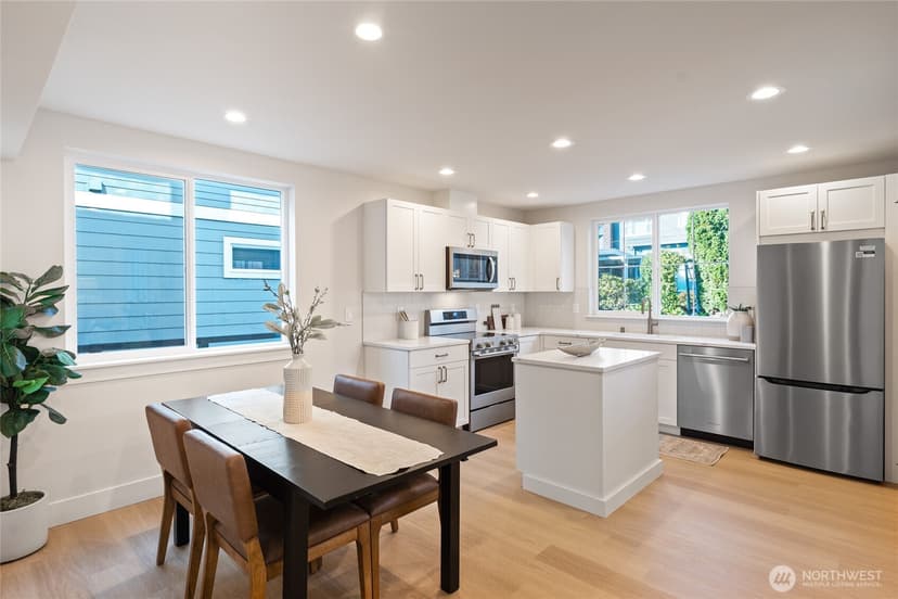 Property photo for 261 NW 42nd Avenue, Seattle photo 14