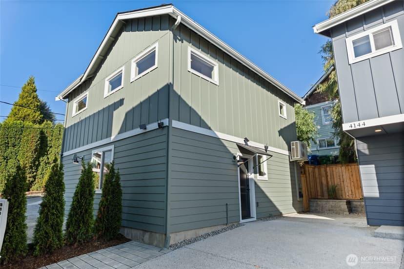 Property photo for 261 NW 42nd Avenue, Seattle photo 6