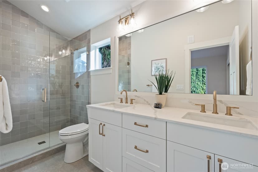 Property photo for 261 NW 42nd Avenue, Seattle photo 29