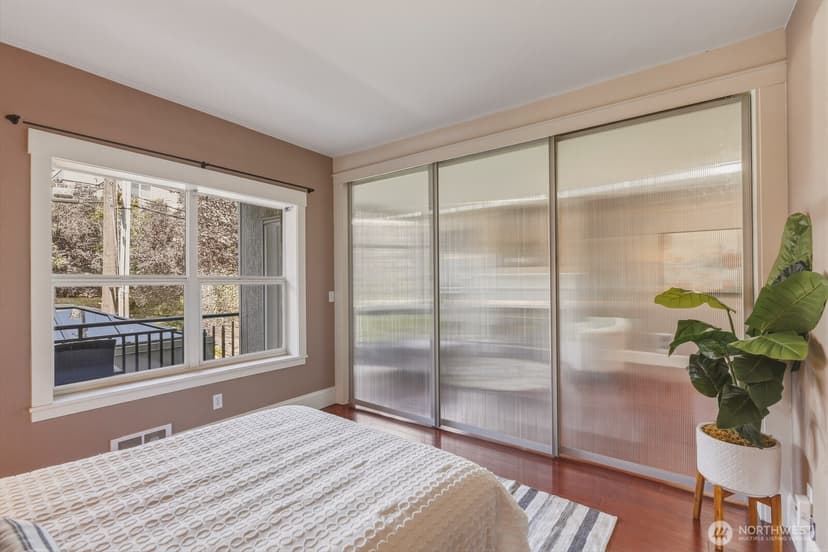 Property photo for 3221 SW Avalon Way #201, Seattle photo 15
