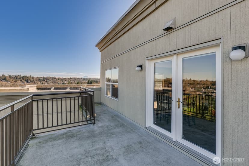 Property photo for 3221 SW Avalon Way #201, Seattle photo 33