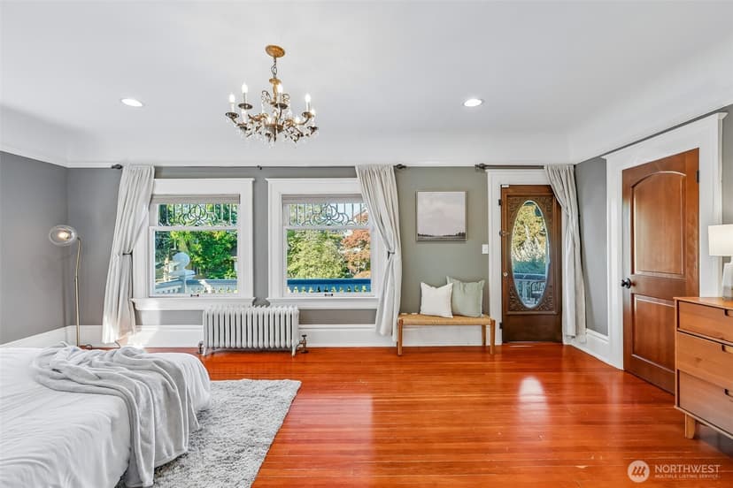 Property photo for 5260 16th Avenue NE, Seattle photo 22