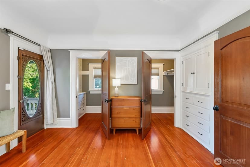 Property photo for 5260 16th Avenue NE, Seattle photo 24