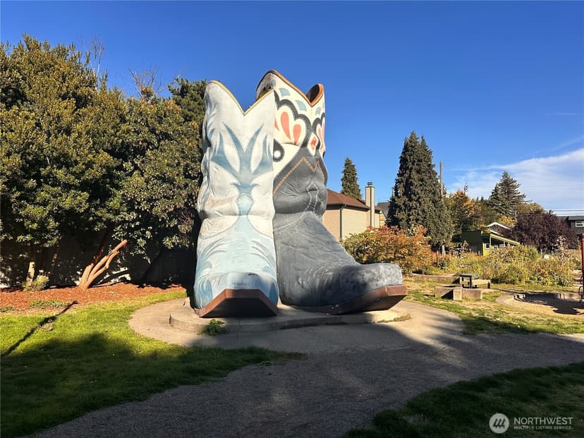 Property photo for 6438 Corson Avenue S, Seattle photo 9