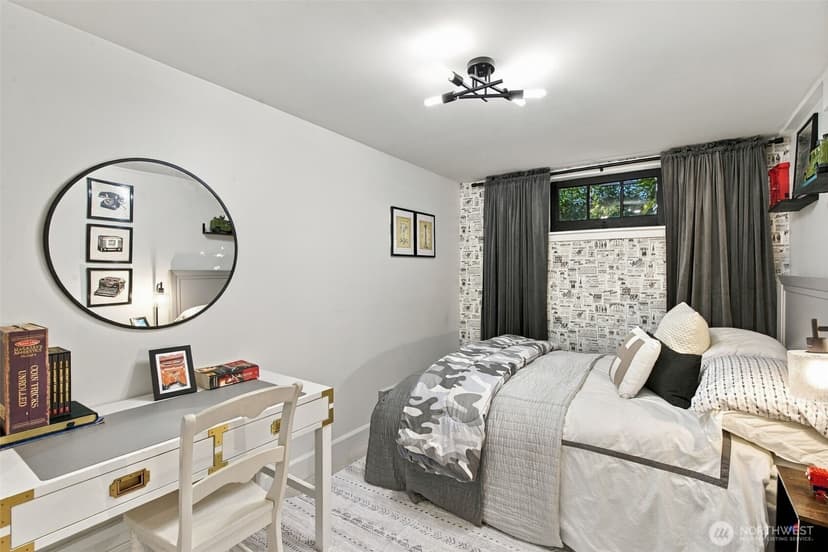 Property photo for 2400 E Roanoke Street, Seattle photo 27