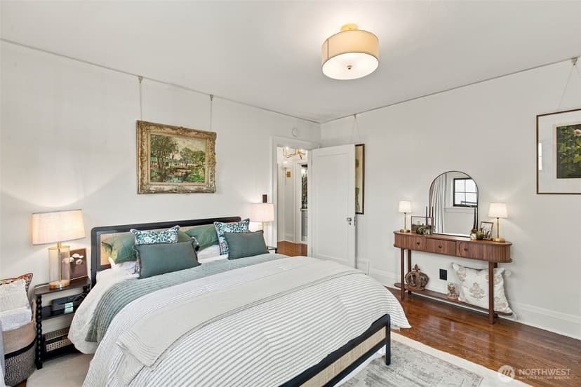 Property photo for 2400 E Roanoke Street, Seattle photo 16