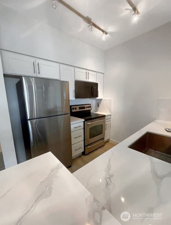 Property photo for 211 Kirkland Avenue #519, Kirkland photo 5