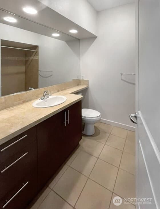 Property photo for 211 Kirkland Avenue #519, Kirkland photo 7