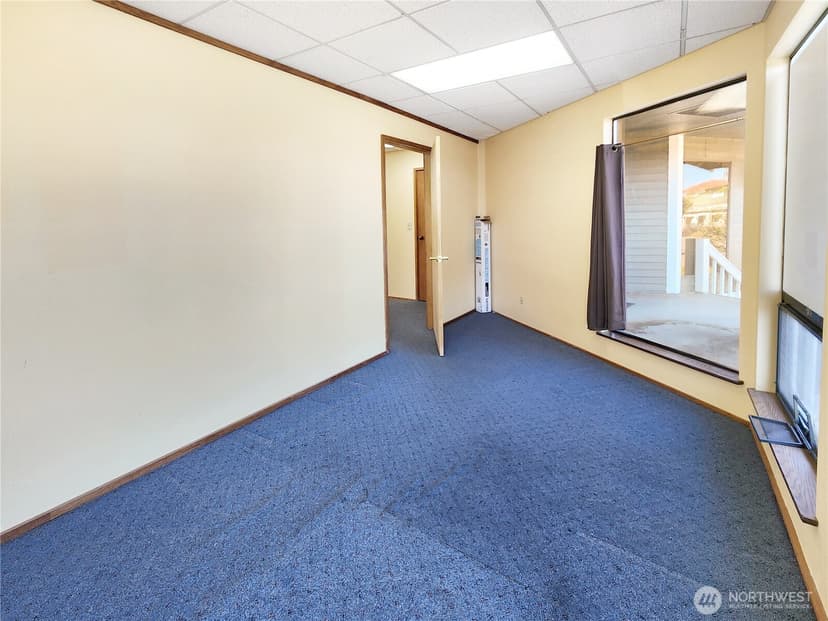 Property photo for 520 E Whidbey Avenue #205, Oak Harbor photo 16