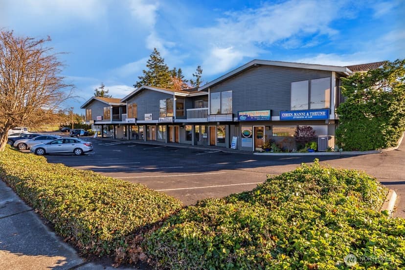 Property photo for 520 E Whidbey Avenue #205, Oak Harbor photo 2