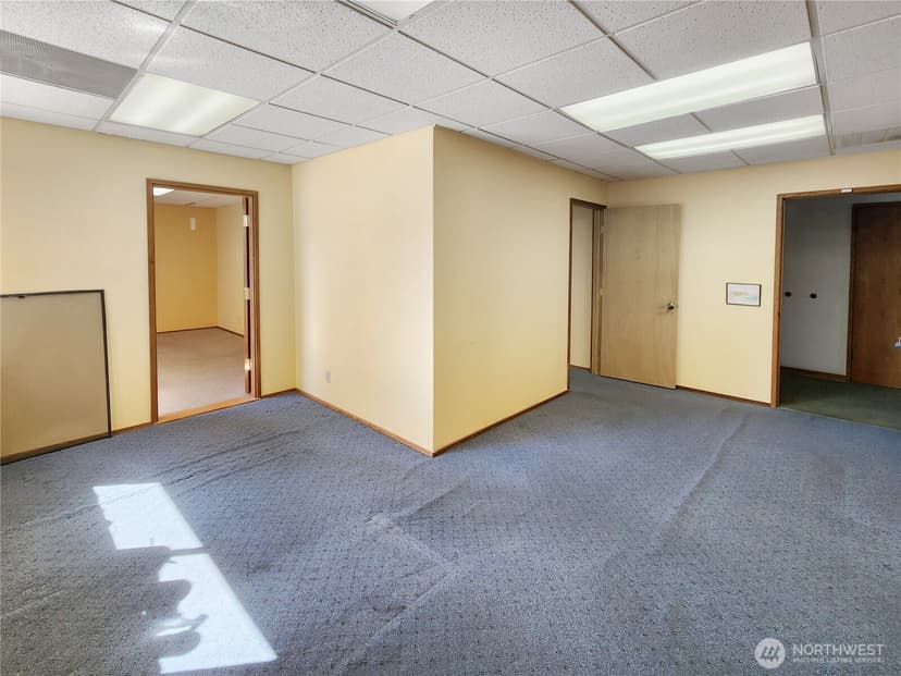 Property photo for 520 E Whidbey Avenue #205, Oak Harbor photo 6