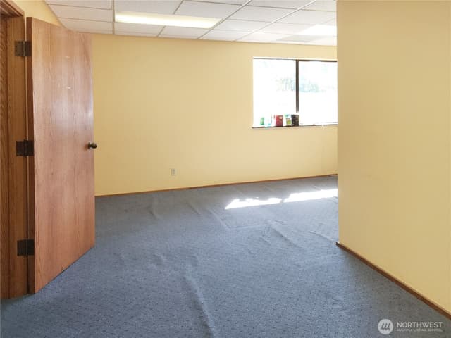 Property photo for 520 E Whidbey Avenue #205, Oak Harbor photo 4