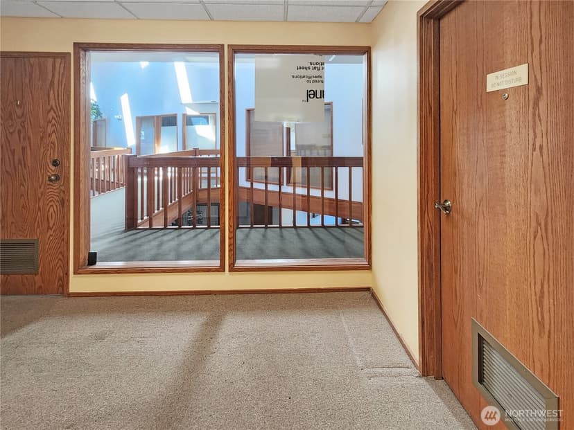 Property photo for 520 E Whidbey Avenue #205, Oak Harbor photo 9