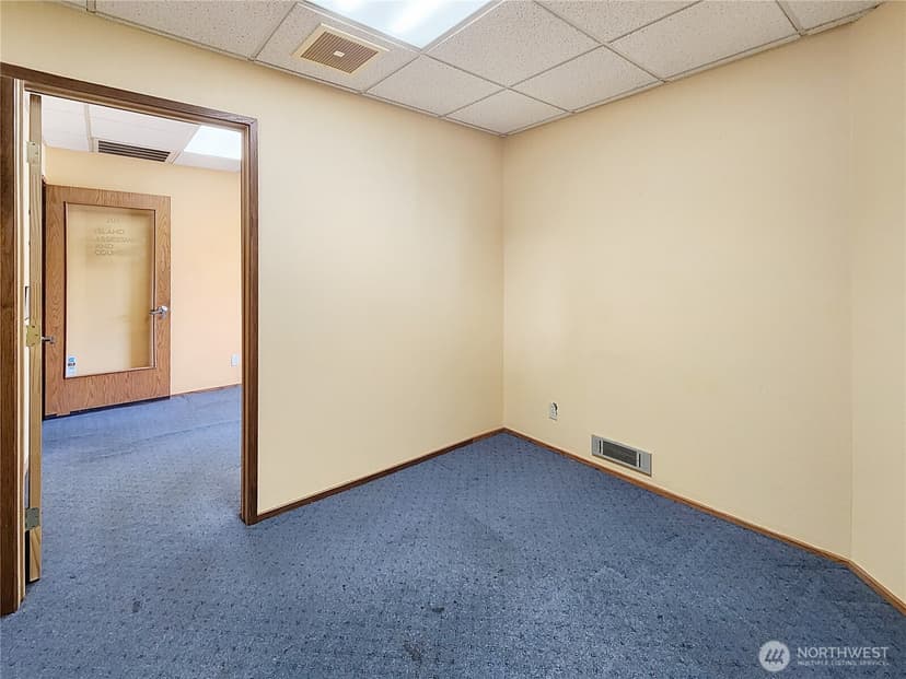 Property photo for 520 E Whidbey Avenue #205, Oak Harbor photo 14