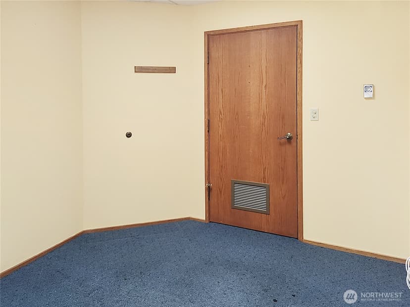 Property photo for 520 E Whidbey Avenue #205, Oak Harbor photo 18
