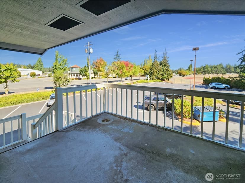 Property photo for 520 E Whidbey Avenue #205, Oak Harbor photo 23