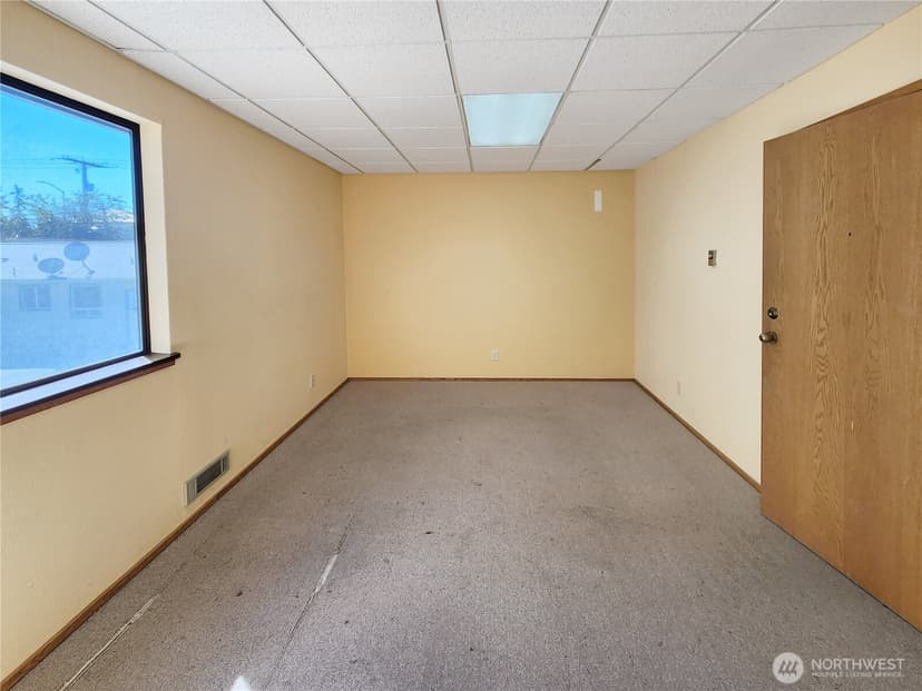 Property photo for 520 E Whidbey Avenue #205, Oak Harbor photo 7