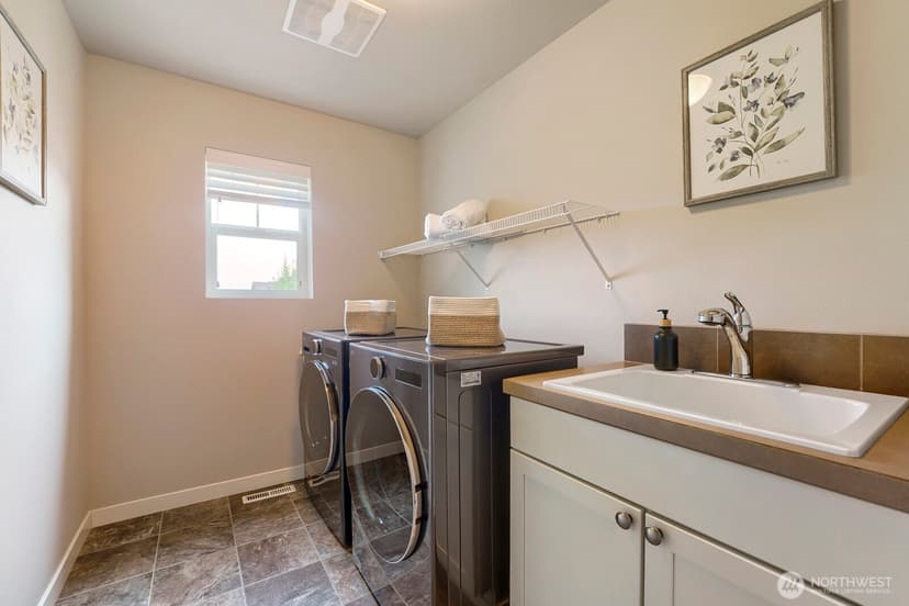 Property photo for 34211 SE Nye Street, Snoqualmie photo 16